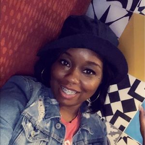 Meet your Posher, Ms. stackhouse